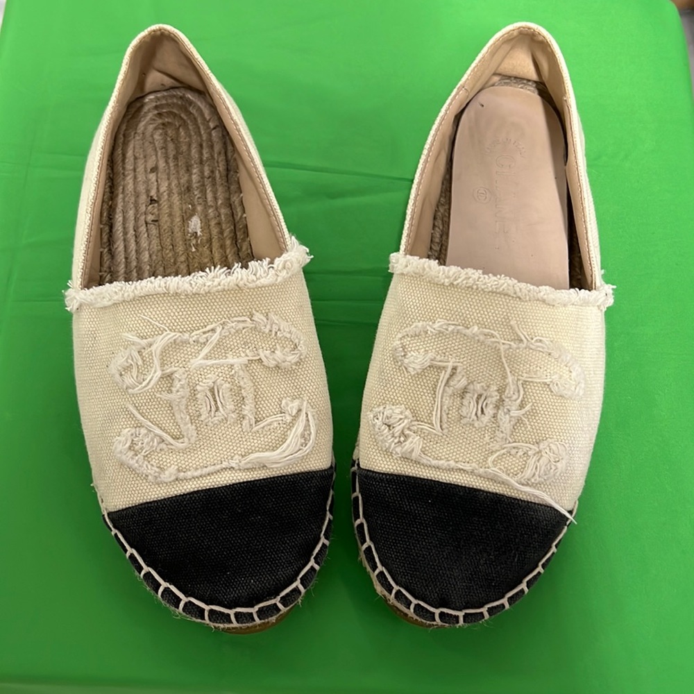 CHANEL Interlocking CC Canvas Espadrilles Size 42
